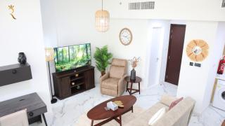 Aurora Your 2BR Duplex Transit Apartment in Masdar City - Abu Dhabi - 4