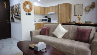 Aurora Your 2BR Duplex Transit Apartment in Masdar City - Abu Dhabi - 3