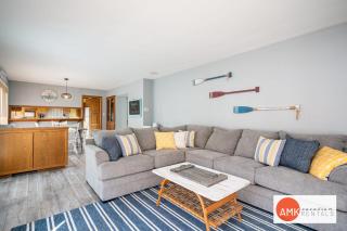 Leisure Cottage - Minutes from the Beach - 4