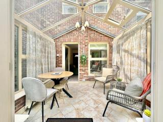 Cherry Blossom Cottage - 4