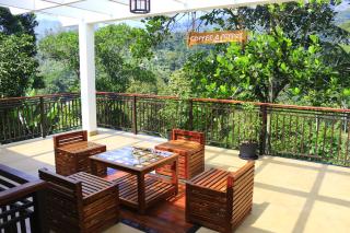 Coffee and Pepper Plantation Homestay - Thekkady - 9