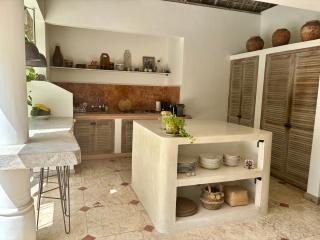Unique 3BR Villa with Pool 5 minute walk to the Pererenan beach - Canggu - 9