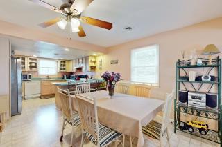 Shipwreck Townhome - 4