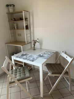 Grünspecht am Klein Venedig, zentral mit Balkon, Arbeitsplatz, Küche, Badewanne etc - 7