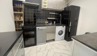 Nifty 2 bedroom flat in Goswell Rd - 3