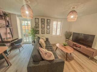 Regency Court- Free evening parking - Southampton - 0