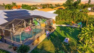 Entertainers Paradise with HTD Pool & Putting Green - Cape Coral - 5