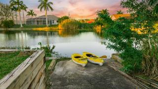 Waterfront Paradise with HTD Pool Kayaks & Games - Cape Coral - 6