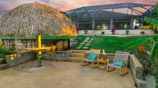 Waterfront Paradise with HTD Pool Kayaks & Games - 8