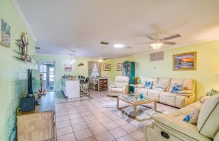 Waterfront Hernando Beach Home with Dock and Hot Tub! - Hernando Beach - 7