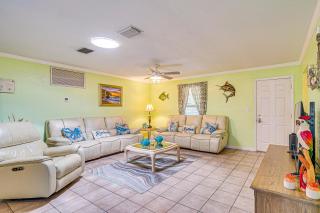 Waterfront Hernando Beach Home with Dock and Hot Tub! - Hernando Beach - 5