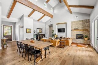 Luxurious, Modern Farmhouse in Wine Country - Atascadero - 9