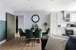 Chic London Getaway 10 mins to Wembley - 6