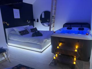 Suite romantique avec Spa et filet suspendu - Auteuil - 0