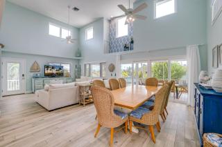 Golf Cart included, 3 houses from the beach with private heated pool & spa - Holmes Beach - 4