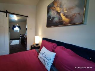 Zen Haven 5- Close to Downtown Indy- Queen Bed - 9