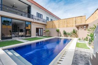 Villa Crystal Seminyak 4 Bedroom Private Pool Villa - 9