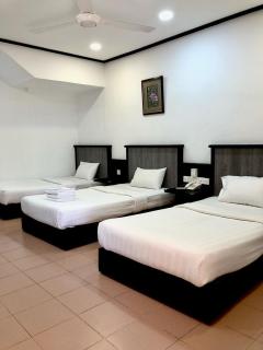 Intan Beach Resort - Kuala Terengganu - 9