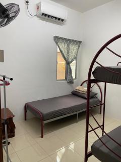 EmyNuar Homestay - Batu Kurau - 8