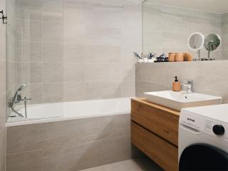 Beta Home - Free Garage, Air Condition, Garden, at Metro, 2nd parking on request - Praga - 2