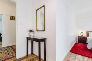 Yarraville Garden Large home with yard and parking - Yarraville - 3