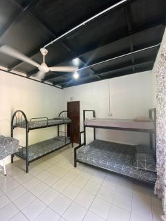 Julian Homestay - Tuaran - 0