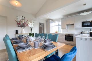 Fantastic Four Bed Two Bath Home - 7