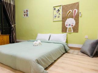 Mount Austin Palazio Lake view 3Br2Ba 2-8pax TV box near Aeon - Johor Bahru - 4