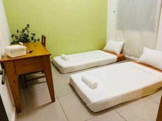 Mount Austin Palazio Lake view 3Br2Ba 2-8pax TV box near Aeon - Johor Bahru - 2