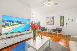 Condo by the Beach King Bed Lush Patio w BBQ Breakers Key Three H0MES - Fort Lauderdale - 5