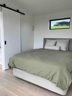 Luxury Farm Cabin - Coastal Views - 8