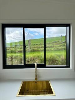 Luxury Farm Cabin - Coastal Views - 7
