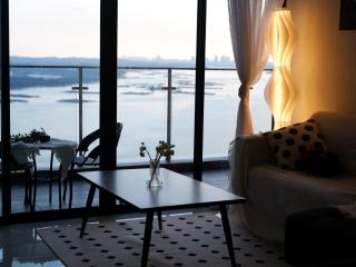 Amberside Danga Bay Sea View 3R3B 10pax - 0