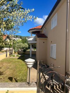 Cozy apartments Happy Place - Gornji Karin - 1