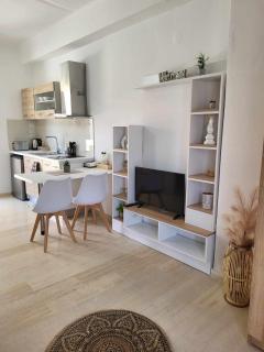 Cielo Studio & Apartments - 5