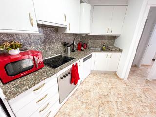 Red Apartment Lloret - 4