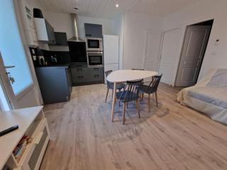 Superbe appartement rénové à neuf centre bourg - Brem-sur-Mer - 6