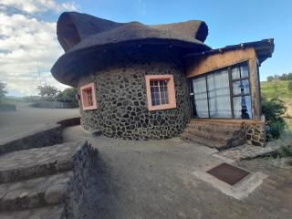 Liphofung Cave, Chalets - Butha-Buthe - 9