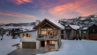 Dala Horse Lodge - 9