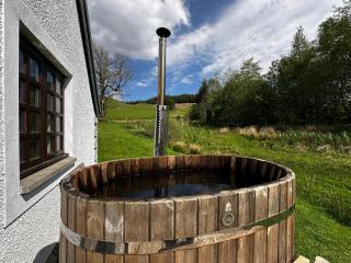 Ballimore Farm Cottage with wood-fired Hot Tub - 8