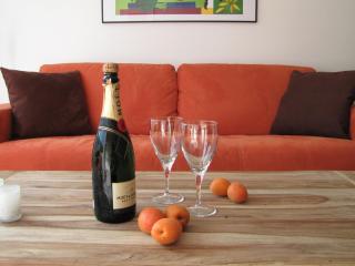 Appartement 2P Calme avec Piscine et Parking - Terrasse, Proche Plages et Centre de Menton - FR-1-196-239 - 1