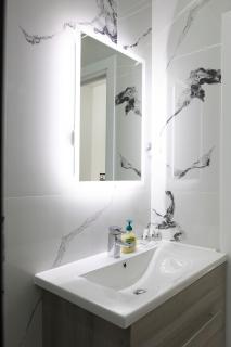 Jacuzzi & luxury house - 1