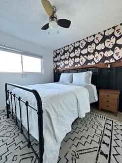 Private Family Condo in Quiet Neighborhood Free Parking Wi-fi - Hayward - 1