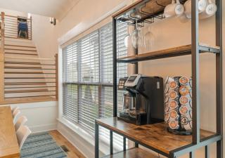 Lakeside Retreat Marina/Pool, Golf Cart, Game Room - 8