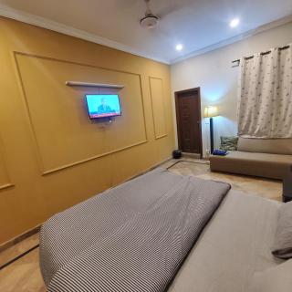 Paradise Studio- Main Margallah Road, Islamabad - Islamabad - 9