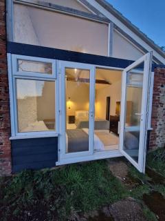 Garden Barn Studio, sleeps 3 - - 1
