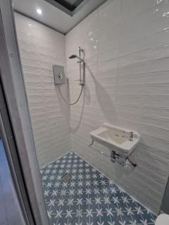 Garden Barn Studio, sleeps 3 -  - 6