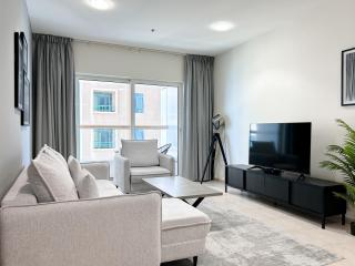 StoneTree - Modern - Partial Sea View - Dubai - 9