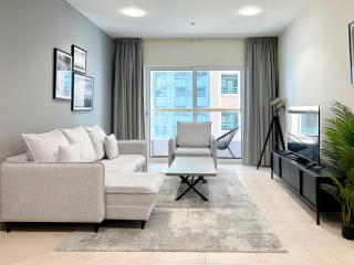 StoneTree - Modern - Partial Sea View - Dubai - 0