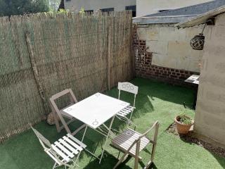 Appartement rez de jardin - La Chartre-sur-le-Loir - 7